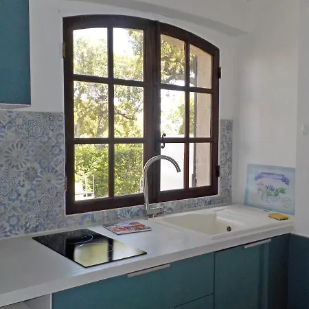Eucalyptus, Calme Entouré De Verdure Et Près De La Apartamento